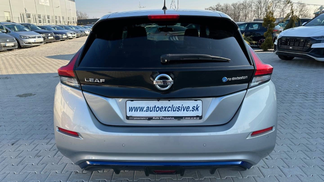 Hatchback Nissan Leaf 2018