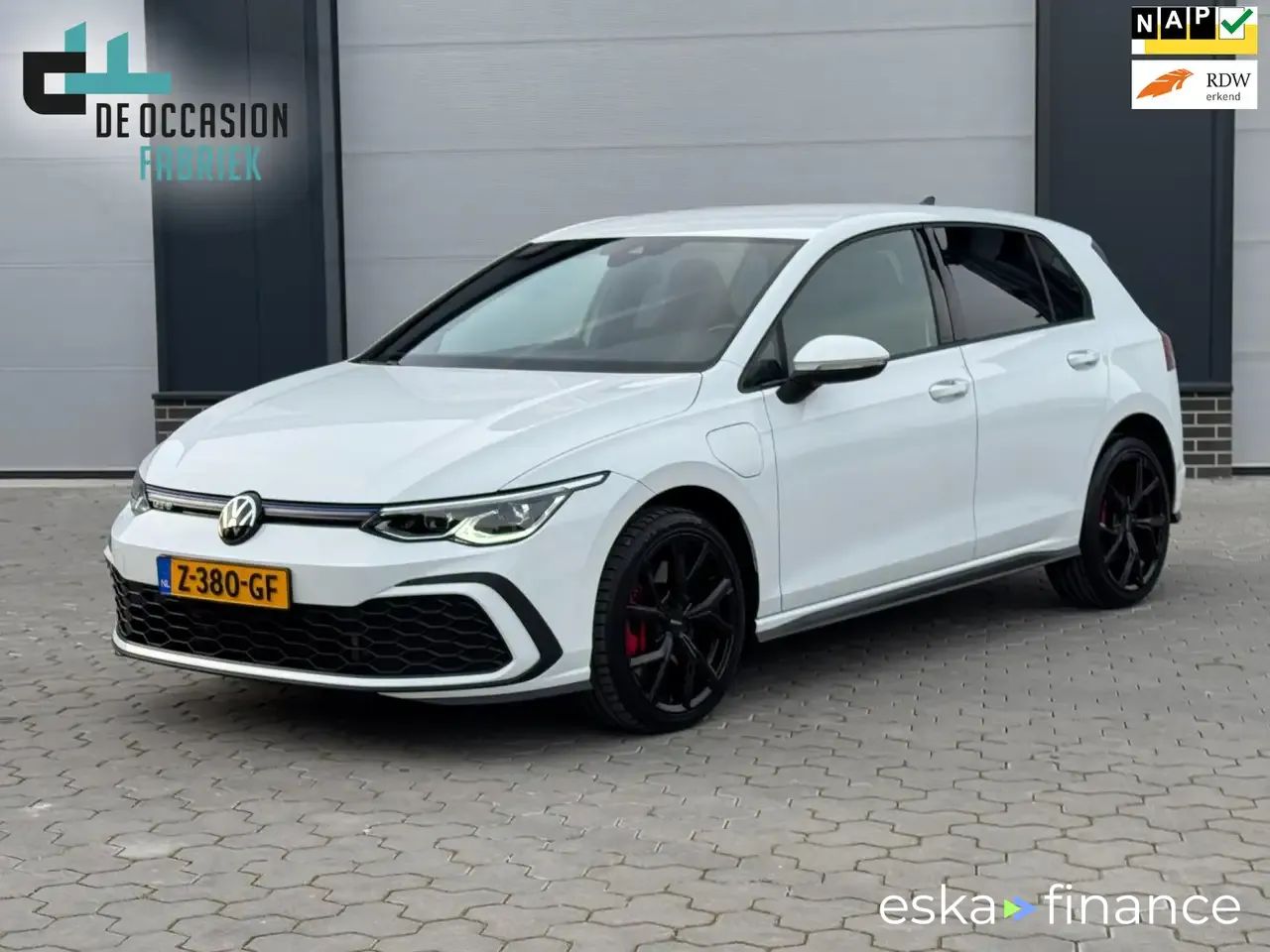 Financování Hatchback Volkswagen GOLF GTE 2021