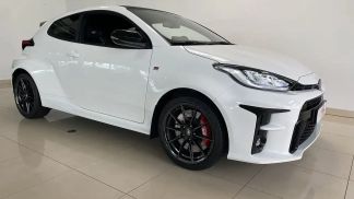 Leasing Sedan Toyota Yaris 2020