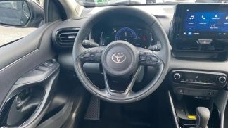 Leasing Sedan Toyota Yaris 2025