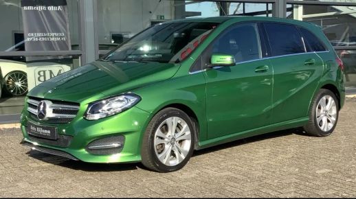 MERCEDES B 180 2016
