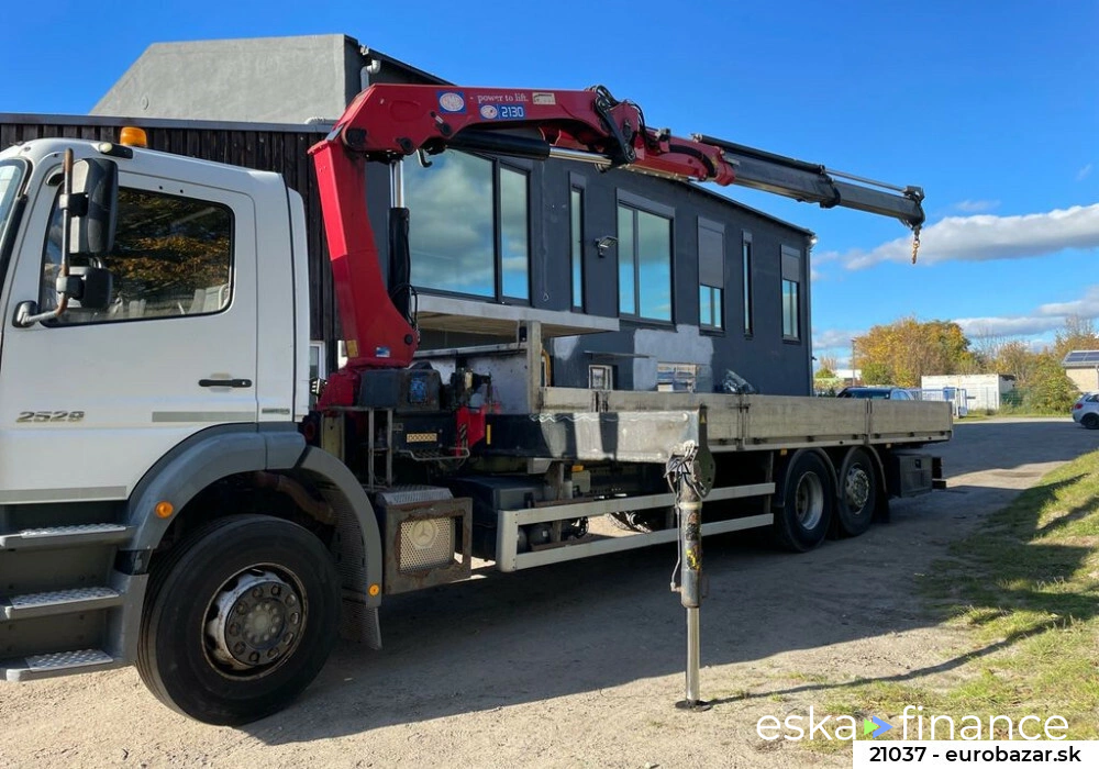 Lízing Špeciálny nákladiak Mercedes-Benz AXOR 2629 2013