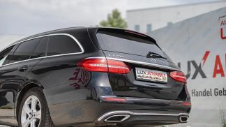 Lízing Sedan MERCEDES E 220 2018