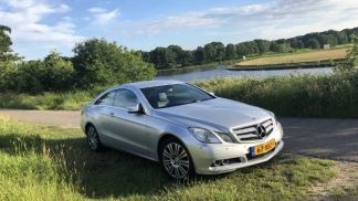 Financování Kupé MERCEDES E 220 2010