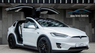 Financování SUV Tesla Model X 2019