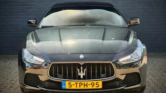 Lízing Sedan Maserati Ghibli 2014