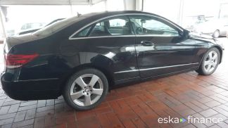 Financování Kupé MERCEDES E 220 2016