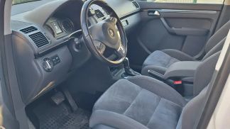 Financování Hatchback Volkswagen Touran 2013