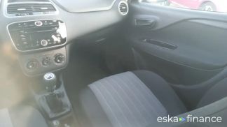 Lízing Sedan Fiat Punto 2018