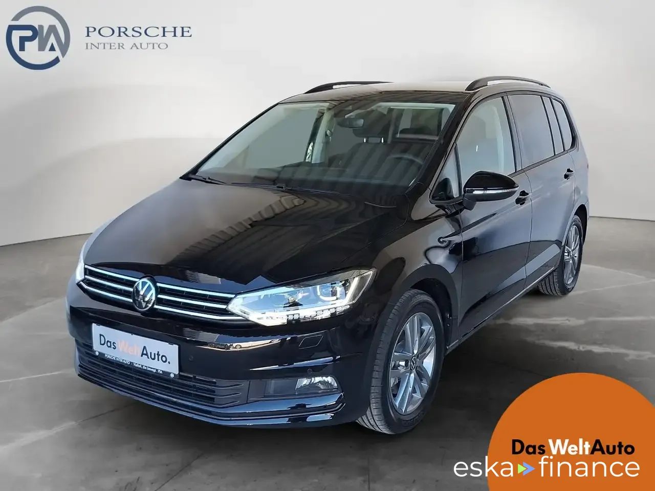 Lízing Hatchback Volkswagen Touran 2025