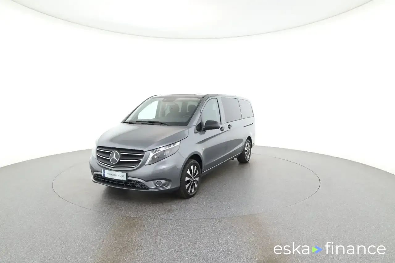 Lízing Hatchback MERCEDES VITO 2024