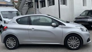 Lízing Hatchback Peugeot 208 2016