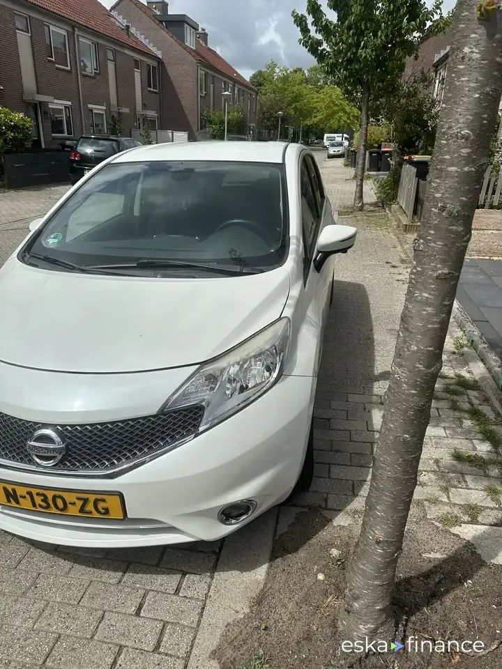 Lízing Hatchback Nissan Note 2014