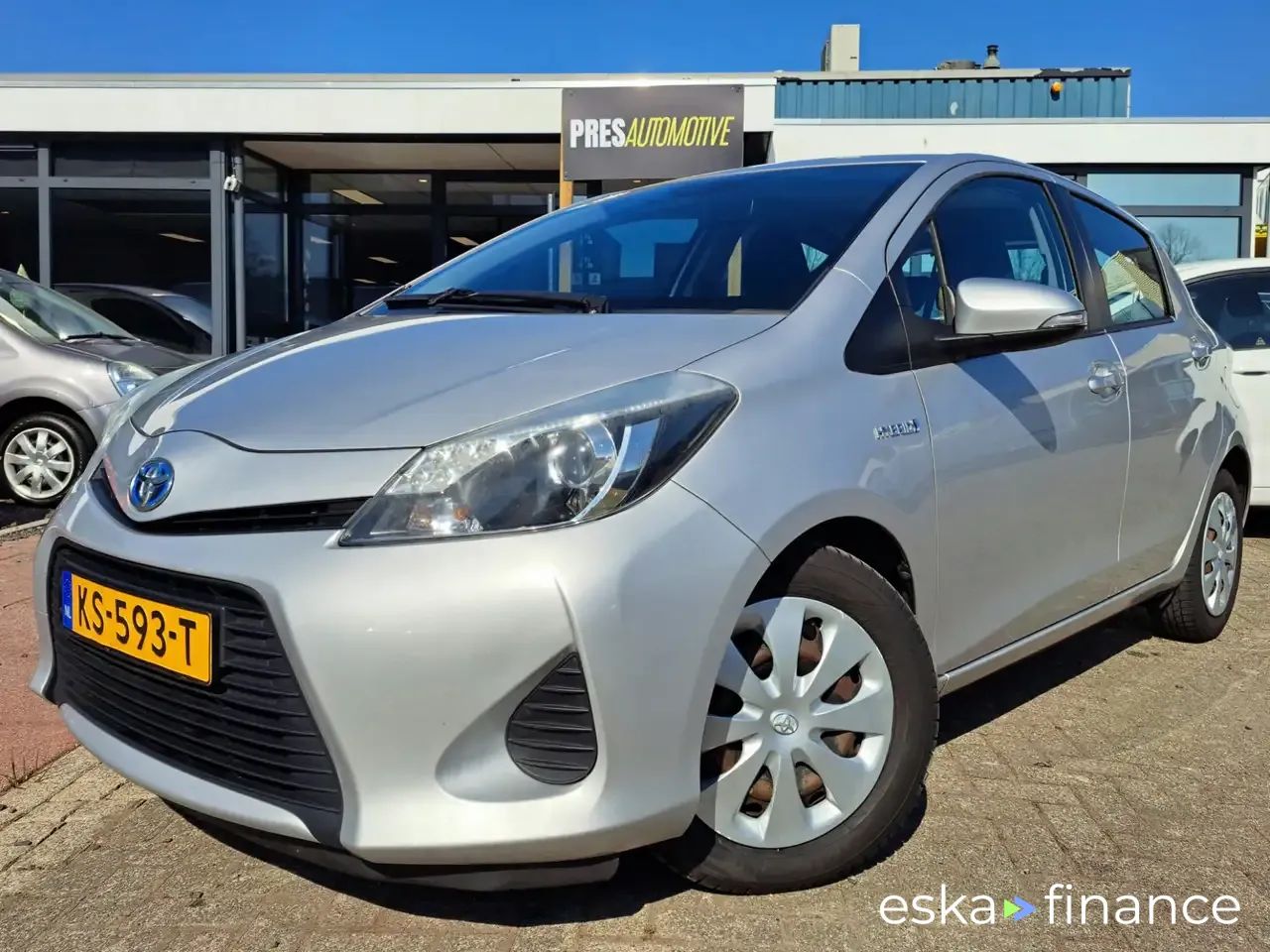 Leasing Hatchback Toyota Yaris 2012