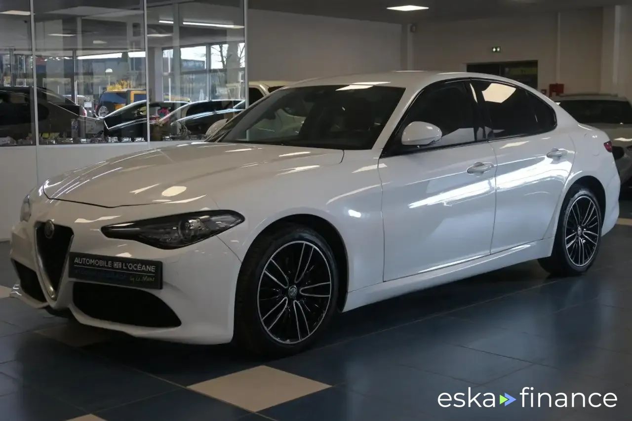 Lízing Sedan Alfa Romeo Giulia 2018