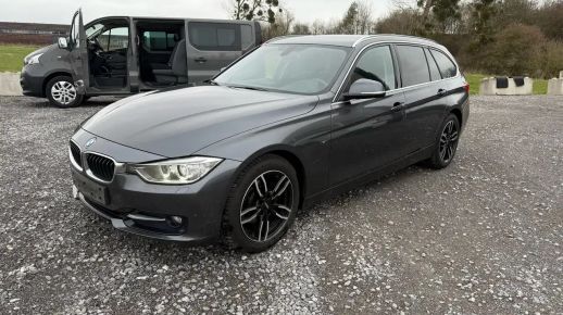 BMW 318 2015