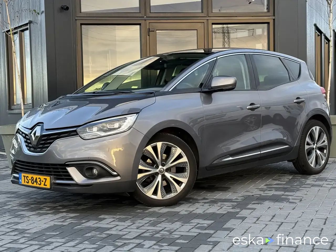 Leasing Passenger transport Renault Scenic 2018