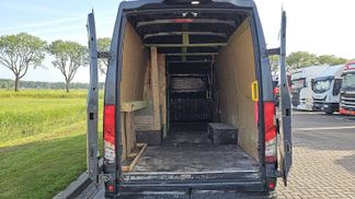 Leasing Van Iveco DAILY 35C18 2023