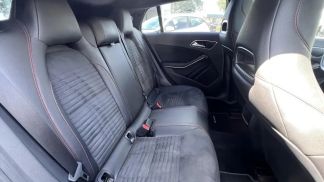 Lízing Sedan MERCEDES CLA 180 2016