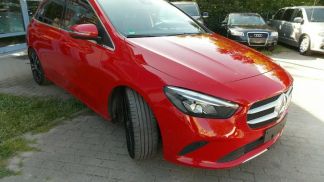 Hatchback MERCEDES B 180 2019