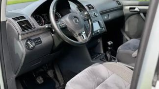 Financování Hatchback Volkswagen Touran 2011