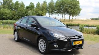 Lízing Sedan Ford Focus 2011