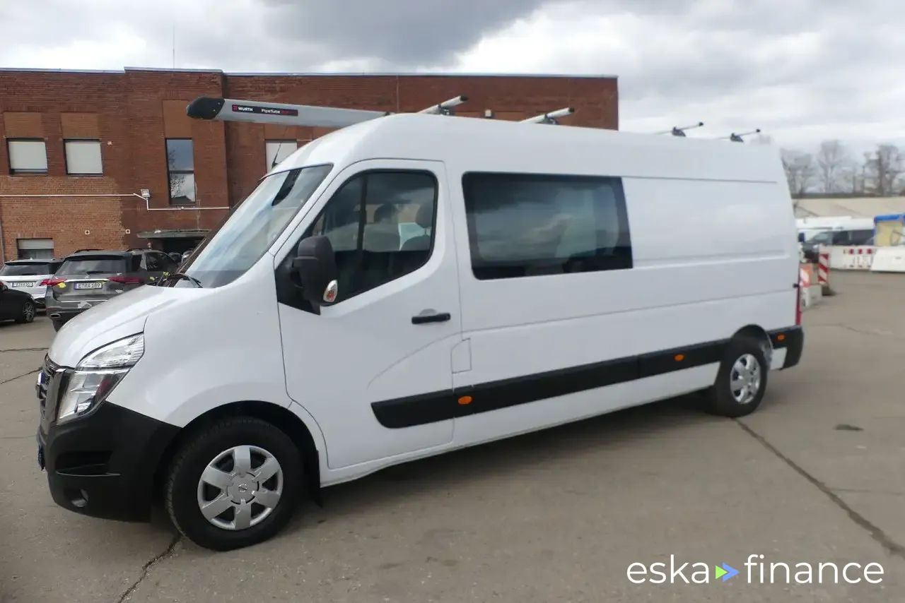 Leasing Hatchback Nissan NV400 2021