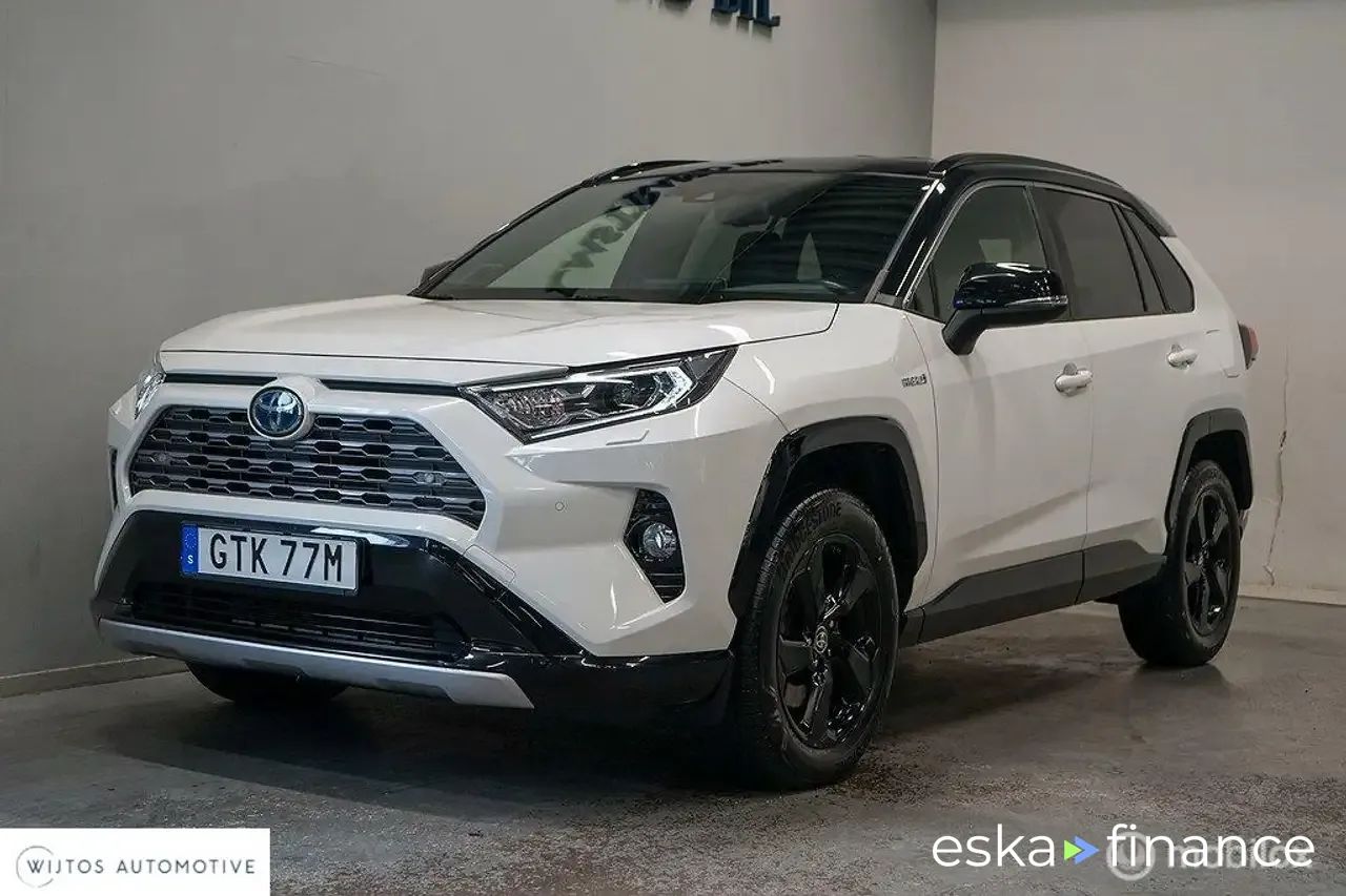 Lízing SUV Toyota RAV 4 2019