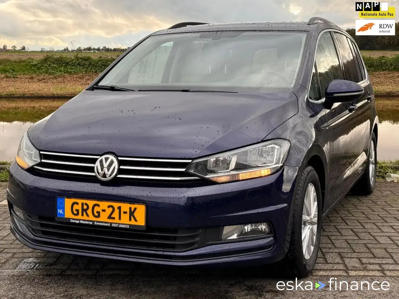 Leasing Hatchback Volkswagen Touran 2017