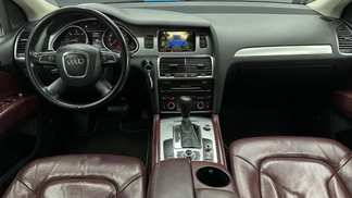 SUV Audi Q7 2011