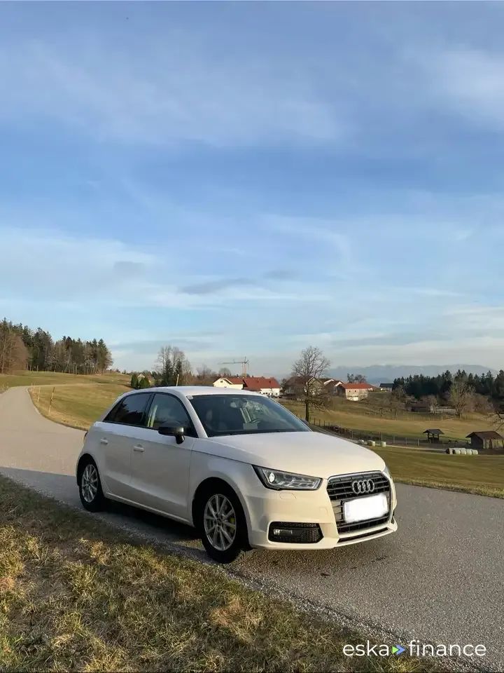 Lízing Sedan Audi A1 2015