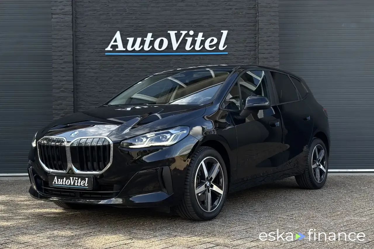 Leasing Hatchback BMW 218 2024