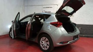 Leasing Sedan Toyota Auris 2017