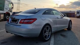 Financování Kupé MERCEDES E 200 2012