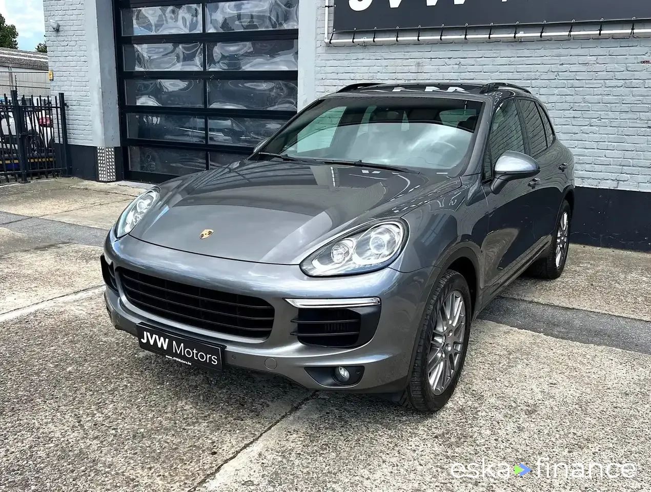 Lízing SUV Porsche Cayenne 2016