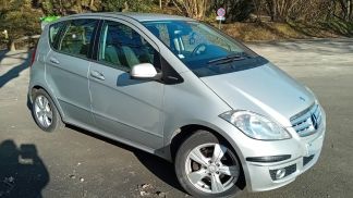 Lízing Hatchback MERCEDES A 180 2011