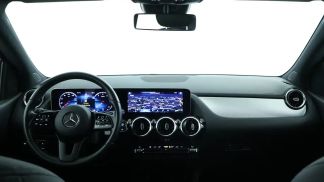 Lízing Hatchback MERCEDES B 180 2019