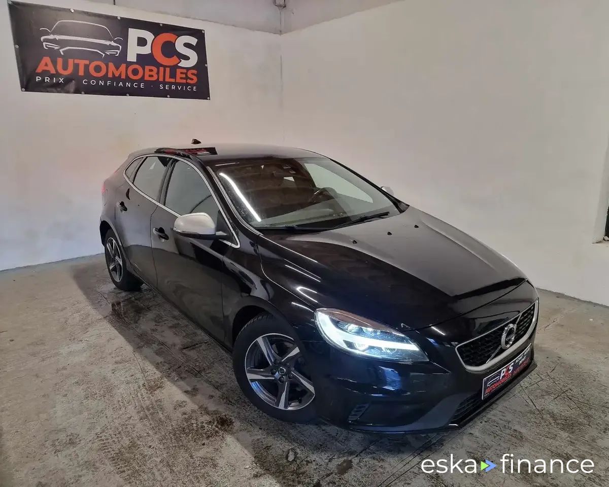 Leasing Sedan Volvo V40 2017