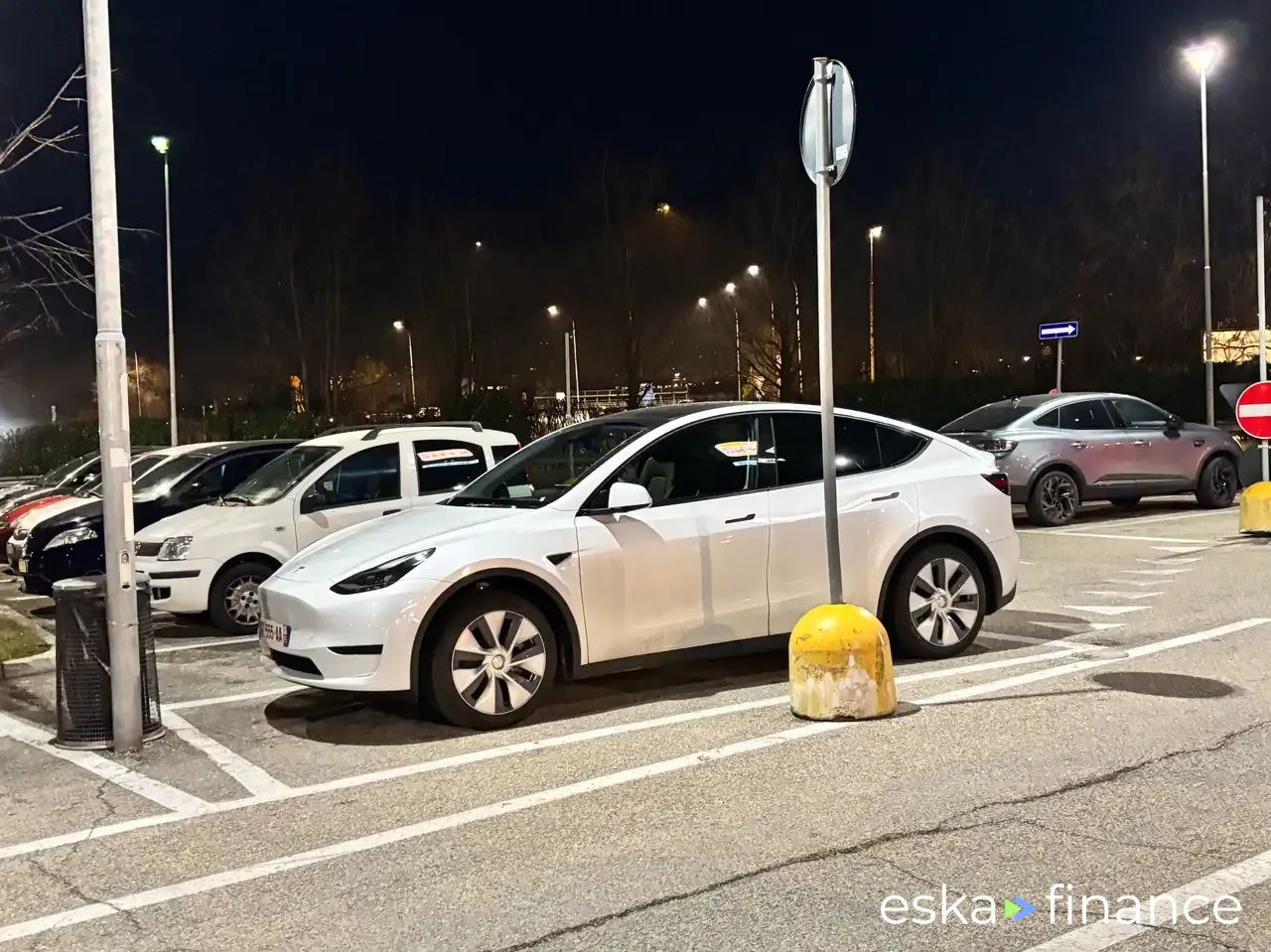 Finansowanie SUV Tesla Model Y 2024