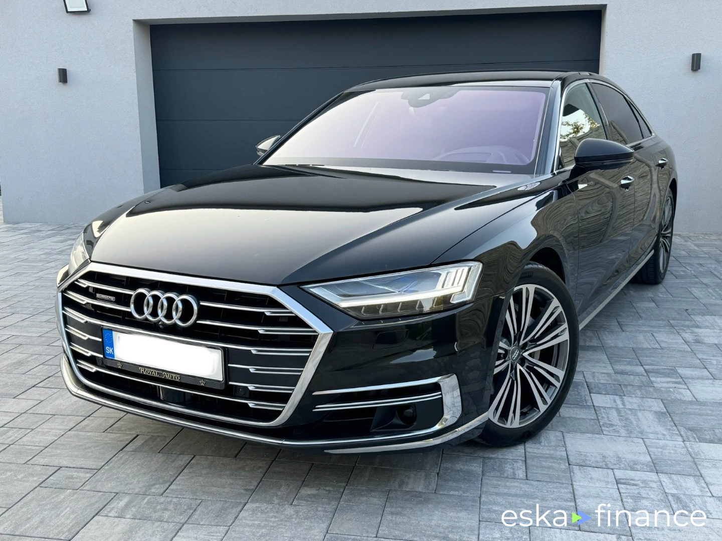 Lízing Sedan Audi A8 LONG 2019