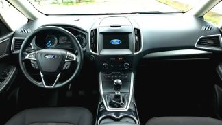 Lízing Hatchback Ford Galaxy 2017