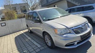 Lízing Hatchback Lancia Voyager 2014