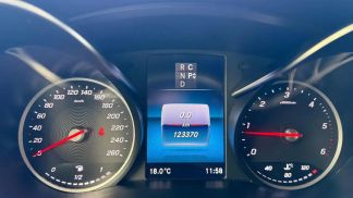 Lízing Hatchback MERCEDES V 300 2020
