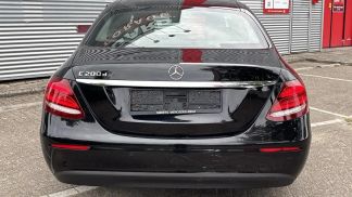 Lízing Sedan MERCEDES E 200 2018