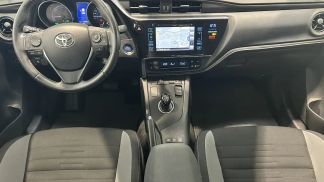 Leasing Sedan Toyota Auris 2017