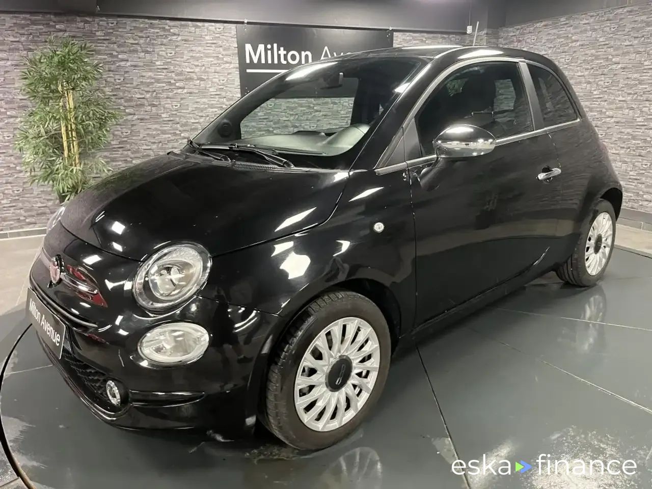 Financování Hatchback Fiat 500 2023
