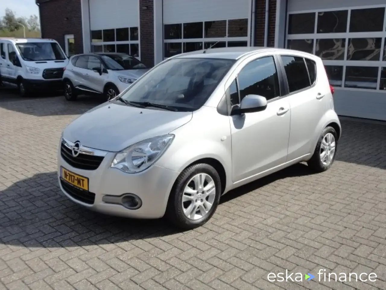 Wóz Opel Agila 2012