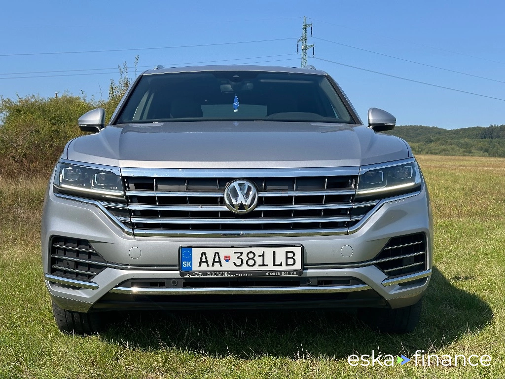 Lízing SUV Volkswagen Touareg 2019