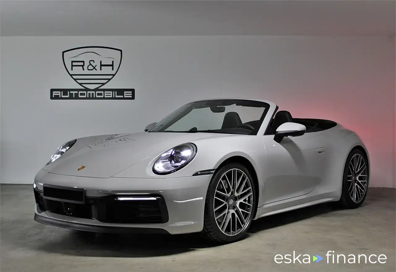 Lízing Kabriolet Porsche 911 2023