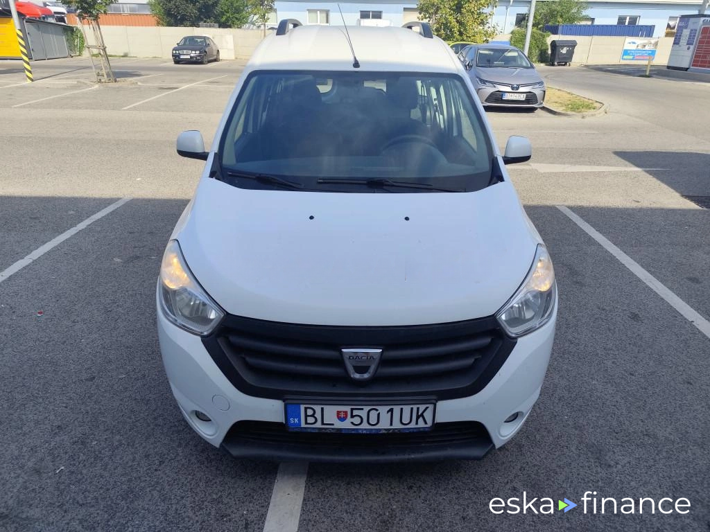 Wóz Dacia DOKKER COMBI 2013